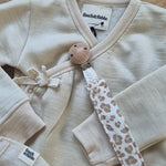 attache-tetine-vetement