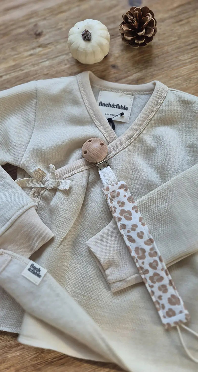 attache-tetine-vetement