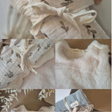 Box Naissance Complète – Gigoteuse 0-6 mois, 3 Langes & 3 Bavoirs