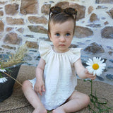 Blouse vanille festonnée dos nu